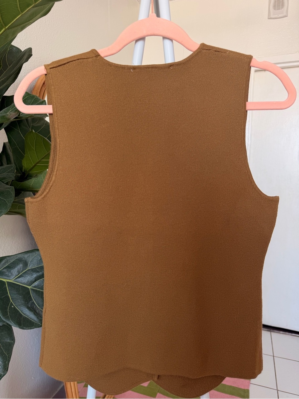 Zara Olive Green Button-Front V-Neck Tank - Picture 5 of 9